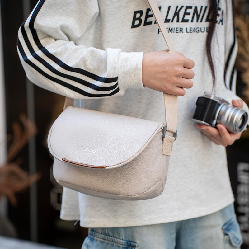 Taška na fotoaparát – plátenná ramenná taška, unisex, jar 2025