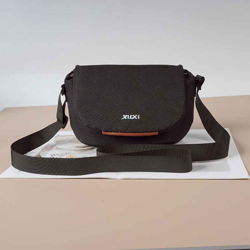 Taška na fotoaparát – plátenná ramenná taška, unisex, jar 2025