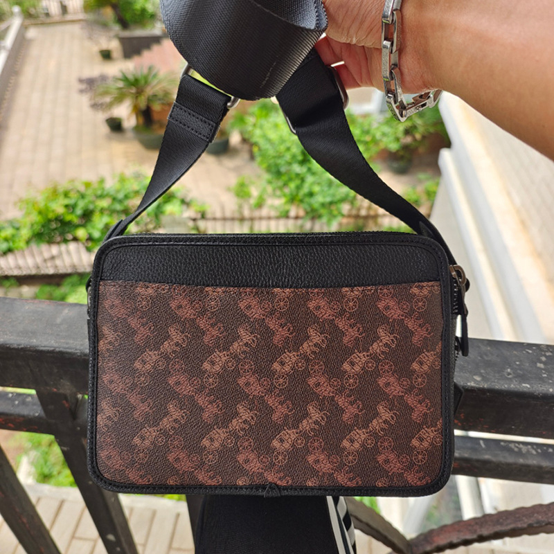 Muška crossbody torba od prave kože, s poliesterom podstavom, proljeće 2025, za svakodnevnu upotrebu