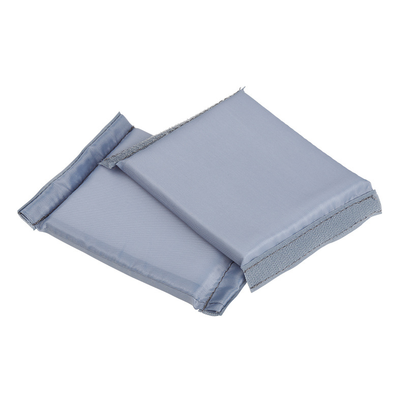 Nagyméretű fényképezőgép-táska, három levehető rekeszes belsővel, kompatibil digitális SLR és mirrorless gépekkel, magas szilárdságú nylon anyag, ütéscsillapító bélés