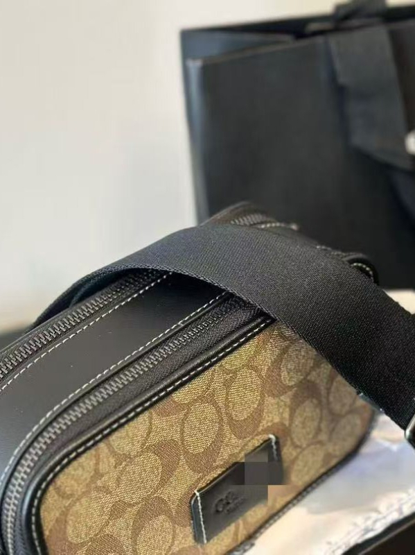 Férfi keresztpántos válltáska — városi egyszerű stílus, PVC anyag, antibakteriális belső nylon béléssel, márka C home