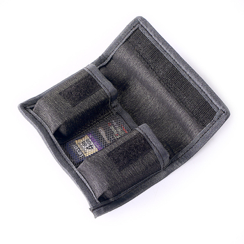 Kamerához való akkumulátortároló táska, Silis anyag, 4 db akkumulátor kapacitás, AA akkumulátorokkal kompatibilis, tömeg 50 g