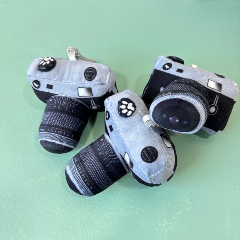 Κουκλάκι λούτρινο με μπρελόκ για τσάντα — κοντό βελούδινο ύφασμα, γέμισμα PP βαμβάκι, κατάλληλο για ηλικίες 7–14 ετών