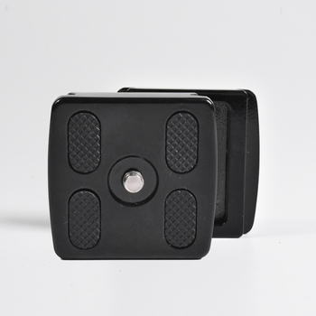 Tripod gyorskioldó tábla, alumínium ötvözet, 1/4-inch csavar, max terhelés 2–5 kg, tömeg 41 g, kompatibil DSLR fej