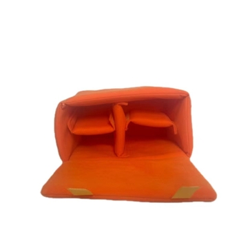 SLR fényképezőgép-táska, ütés- és esésálló kivitel, poliészterből, velúr bélés, stílus: clutch/szabadidős utazás