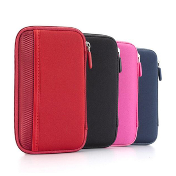 Torba za elektroniku više namjena: vanjski tvrdi disk, punjač, USB flash disk, kabeli i power bank