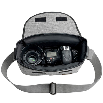 Nylon vállkamera táska DSLR/Mirrorlesshez, Modell D32, 1 kamera + 2 objektív befogadás, vízlepergető, kopásálló, lopás elleni védelem, ütésálló