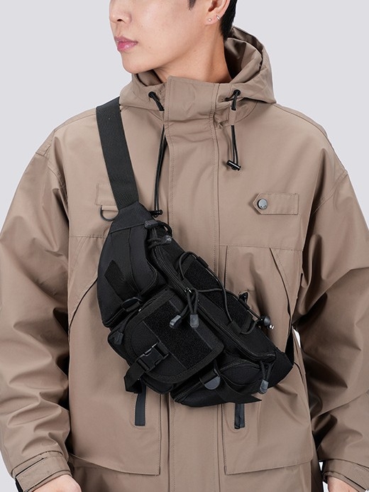 Muška torbica za prsa s kaišem crossbody — Oxford tkanina, otporna na habanje, proširiva kapaciteta, može nositi 8-inčni prijenosnik, smanjuje opterećenje