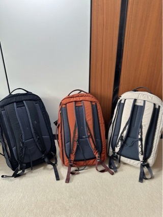 Unisex ranac za sport i putovanja – vodootporan; zapremina 20–35 L; za 13-inčni laptop; poliester; sustav zračnih jastuka na trakama (20–35 L; vodootporan; 13″ laptop; poliester; sustav zračnih jastuka)