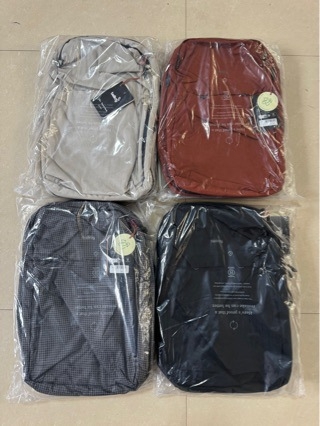 Unisex ranac za sport i putovanja – vodootporan; zapremina 20–35 L; za 13-inčni laptop; poliester; sustav zračnih jastuka na trakama (20–35 L; vodootporan; 13″ laptop; poliester; sustav zračnih jastuka)