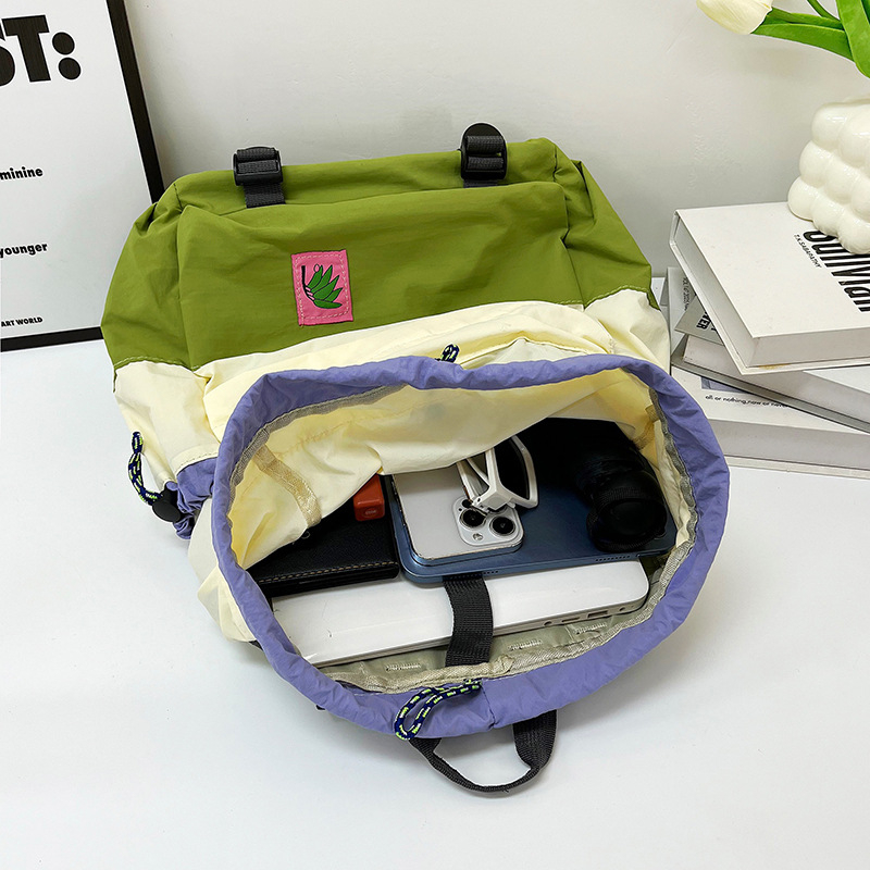 Unisex najlonski školski ruksak, kapacitet 20–35 L, naramenice s zračnim jastukom, prozračna podstava od poliestera