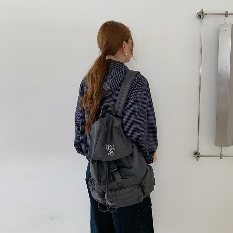 Unisex nylon ruksak za slobodno vrijeme i putovanja, kapacitet 20–35 L, 14-inčni prijenosnik, ultra lagan
