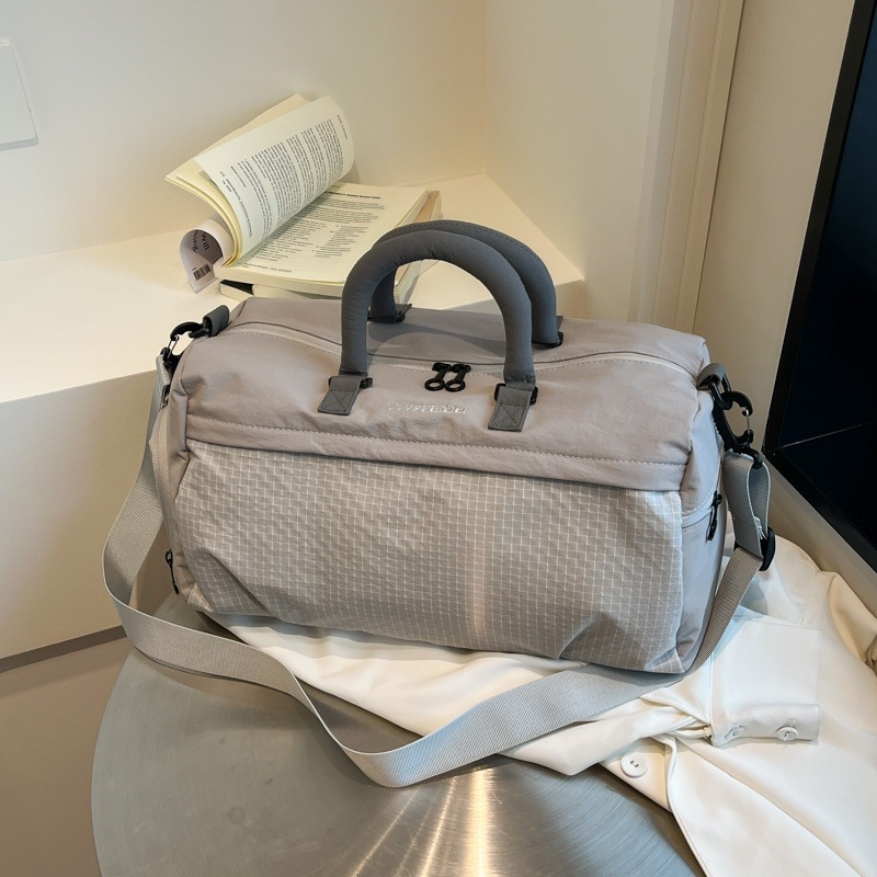 Geantă de fitness, capacitate 20–35 L, din nylon, respirabilă, extensibilă, reduce povara