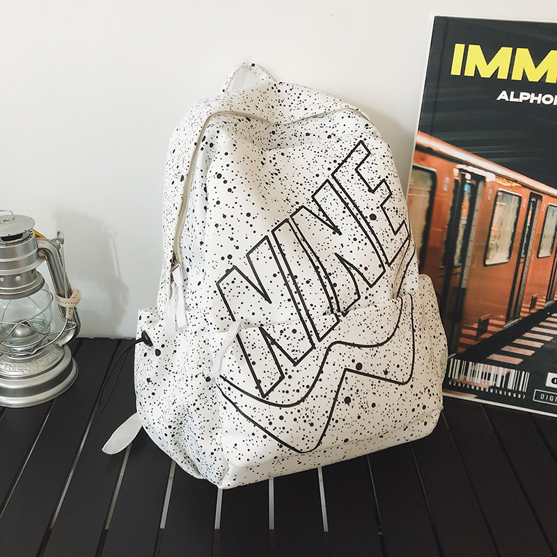 Közép- és általános iskolások számára készült hátizsák – könnyű nylonból, 20–35 L kapacitás, 15 inch laptophoz, uniszex, betűs mintázat