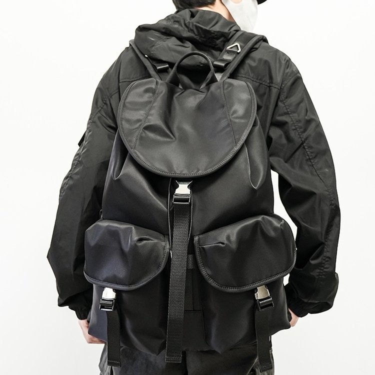 Uniszex kültéri hátizsák, Oxford anyag, minimalist és luxus stílus, 20–35 literes kapacitás, légpárnás vállpántok