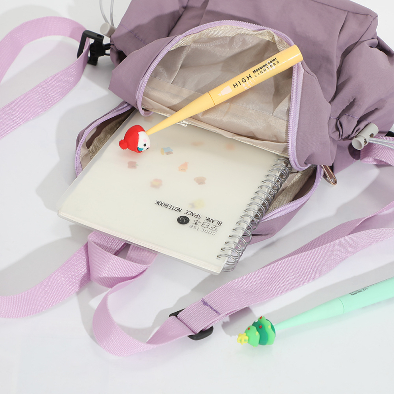 Unisex nylon utazótáska, 20–35L, vízálló, 10 hüvelykes laptop rekesz, görbült vállpántok