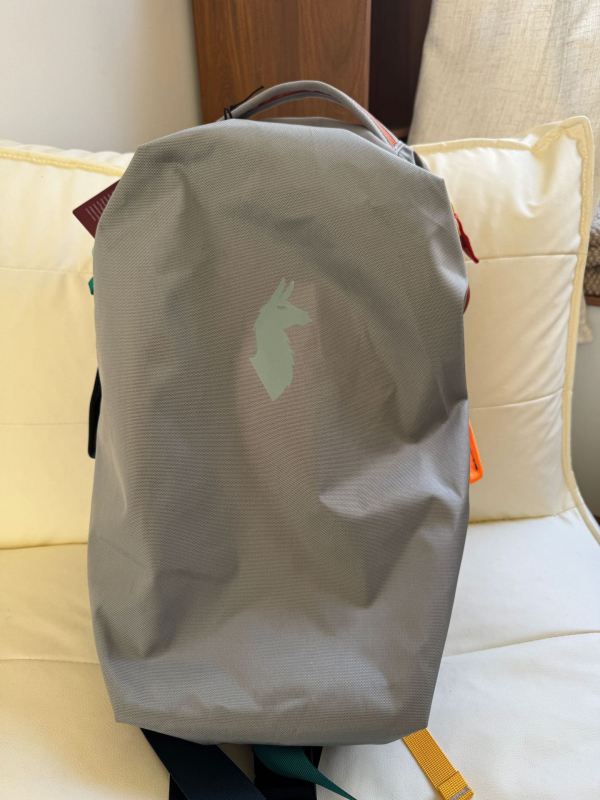 Rucsac unisex din nailon, impermeabil, cu sistem curele cu pernă de aer și căptușeală din poliester pentru călătorii de agrement