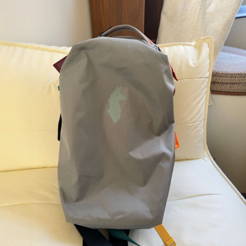 Rucsac unisex din nailon, impermeabil, cu sistem curele cu pernă de aer și căptușeală din poliester pentru călătorii de agrement