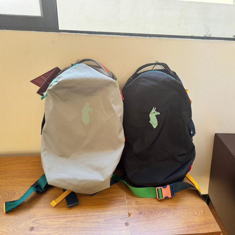 Rucsac unisex din nailon, impermeabil, cu sistem curele cu pernă de aer și căptușeală din poliester pentru călătorii de agrement