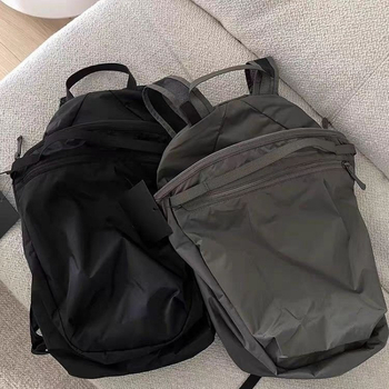 Unisex ruksak, vanjski poliesterski dio, najlonska podstava, kompatibilan s prijenosnim računalom