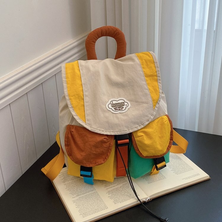 Ženski nylon ruksak – gradski minimalistički stil, kapacitet do 20 L, za 13-inčni laptop, zakrivljene naramenice, prozračan