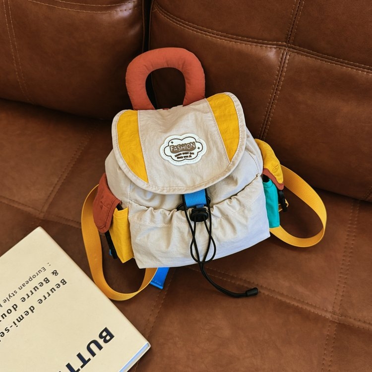Ženski nylon ruksak – gradski minimalistički stil, kapacitet do 20 L, za 13-inčni laptop, zakrivljene naramenice, prozračan