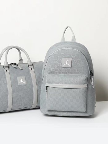 Sportski ruksak s kariranim uzorkom, poliester materijal, zakrivljene naramenice, otporan na habanje, za vanjske sportove (Poliester, karirani uzorak, zakrivljene naramenice, otporan na habanje, vanjski sportovi)