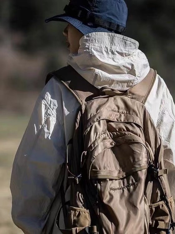 Mountainvalley Rucsac pentru drumeții în aer liber, capacitate mare, nylon, impermeabil, compatibil cu laptop de 16 inch, căptușeală poliester, model cu litere