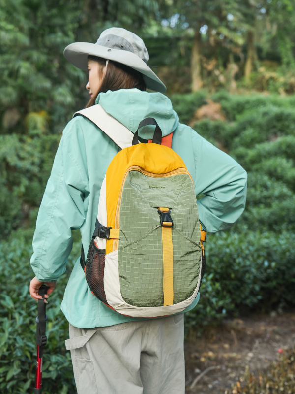 Unisex ruksak za outdoor planinarenje i alpinističke svrhe, vodootporni najlon, kapacitet 36–55 L, kompatibilan s 14-inčnim prijenosnikom, sustav naramenica s zračnom jastučnicom