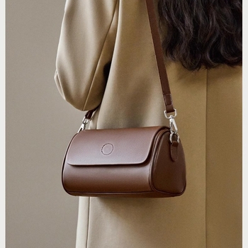 Crossbody torba s dizajnom tofu kvadratna, PU koža, baguette silueta, proljeće 2025, gradska moda, svakodnevna upotreba