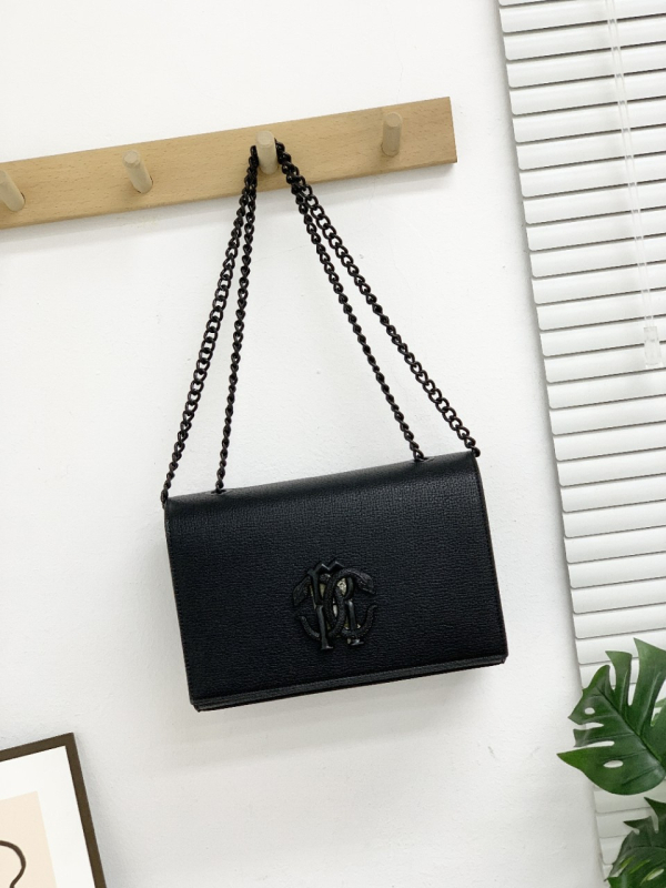 Ženska torbica od PU, horizontalni kvadratni oblik, magnetsko zatvaranje, unutarnji džep sa zipom, podstava od poliester-bavlane