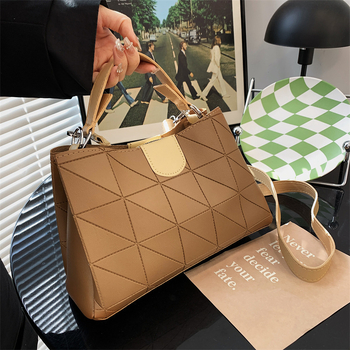 Ženska crossbody torba od PU materijala — minimalistički stil, zatvarač, PU podstava, pogodna za slobodno vrijeme i putovanja