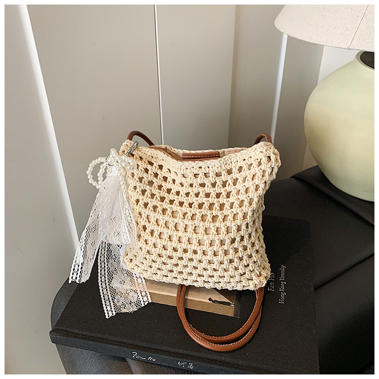 Ženska pletena torbica od pamuka, ljeto 2025 – torba za jedno rame, crossbody bucket stil s izrezima
