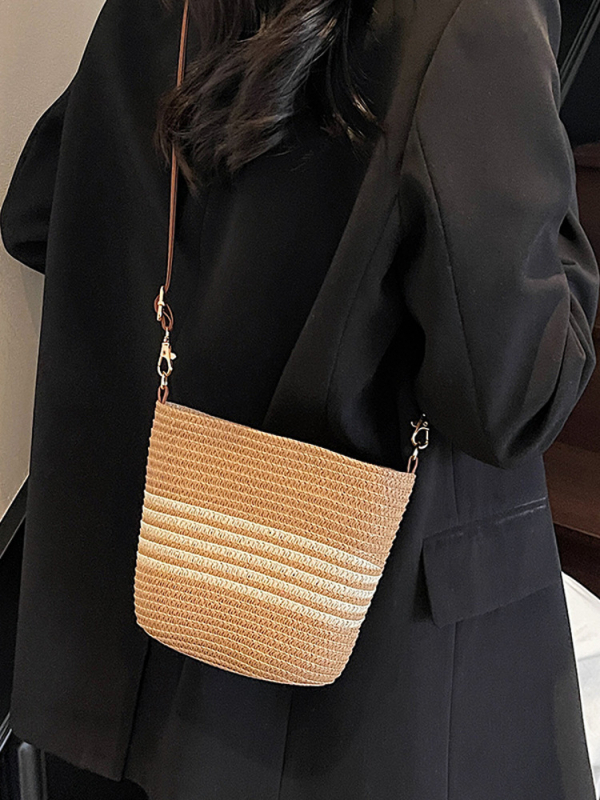 Ručna pletena slamnata torba za žene, ljetni stil, jedinstven dizajn, crossbody bucket torba, velika zapremina za plažu
