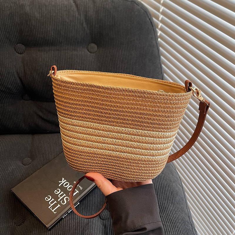 Ručna pletena slamnata torba za žene, ljetni stil, jedinstven dizajn, crossbody bucket torba, velika zapremina za plažu