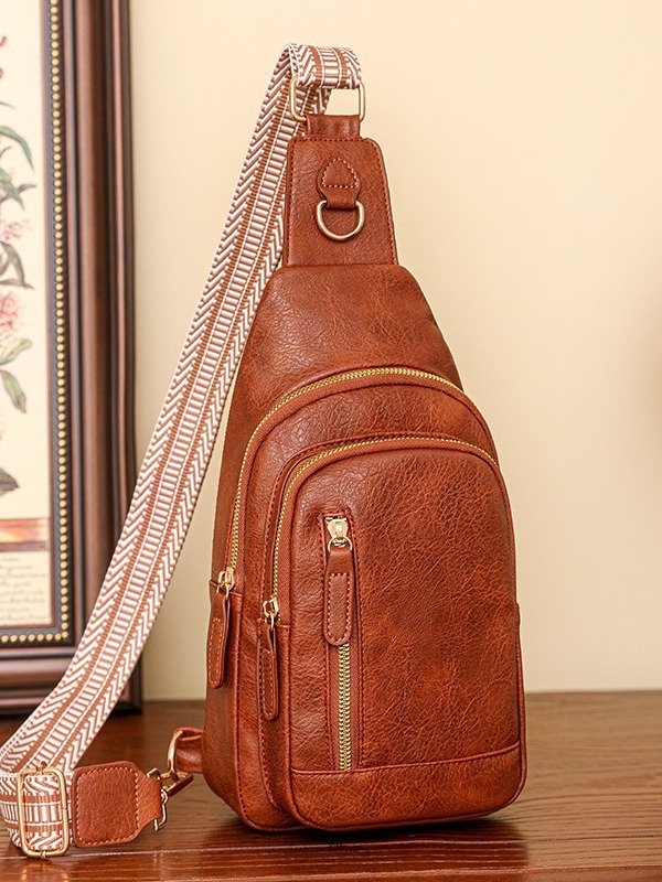Crossbody torba, PU materijal, kvadratni oblik, zip zatvaranje, proljeće 2024