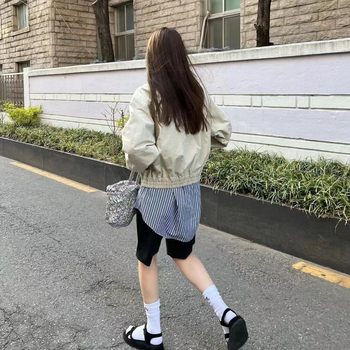 Geantă tip găleată Cosmos – plisată, cilindrică, închidere cu șnur, material poliester, curea pe umăr