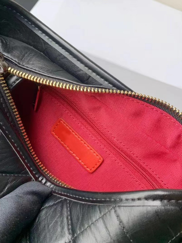 Unisex torba od prave kože — horizontalno kvadratni oblik, zatvarač, unutarnji džepovi za telefon i dokumente