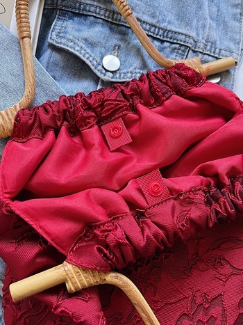 Svadbena ženska torbica u književno-narodnom stilu, Jacquard tkanina, okomito kvadratni oblik, magnetsko zatvaranje, poliester podstava