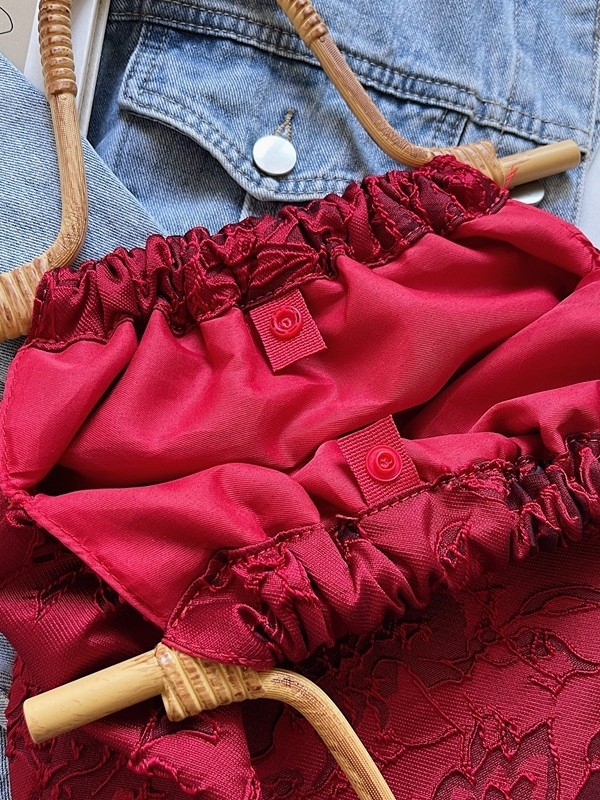 Svadbena ženska torbica u književno-narodnom stilu, Jacquard tkanina, okomito kvadratni oblik, magnetsko zatvaranje, poliester podstava