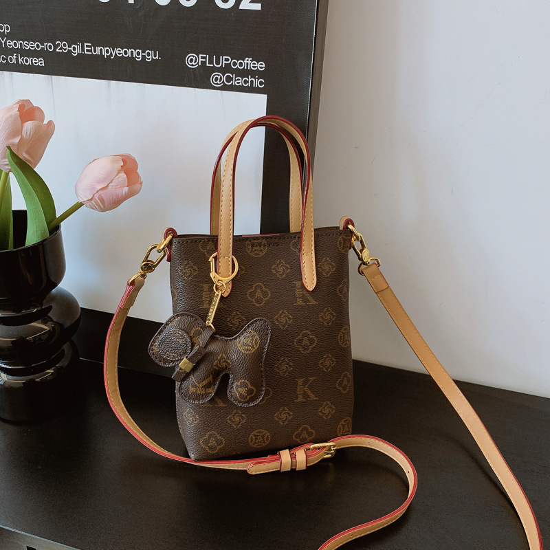 Ženska PVC crossbody torbica, street-trend stil, uspravni kvadratni oblik, podstava od poliestera, unutarnji džep