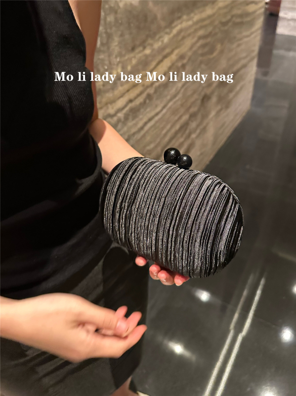Večernja clutch torbica s ovalnim plisiranim dizajnom, tijelo od poliestera, svila podstava, oblik školjke, jednodijelna naramenica