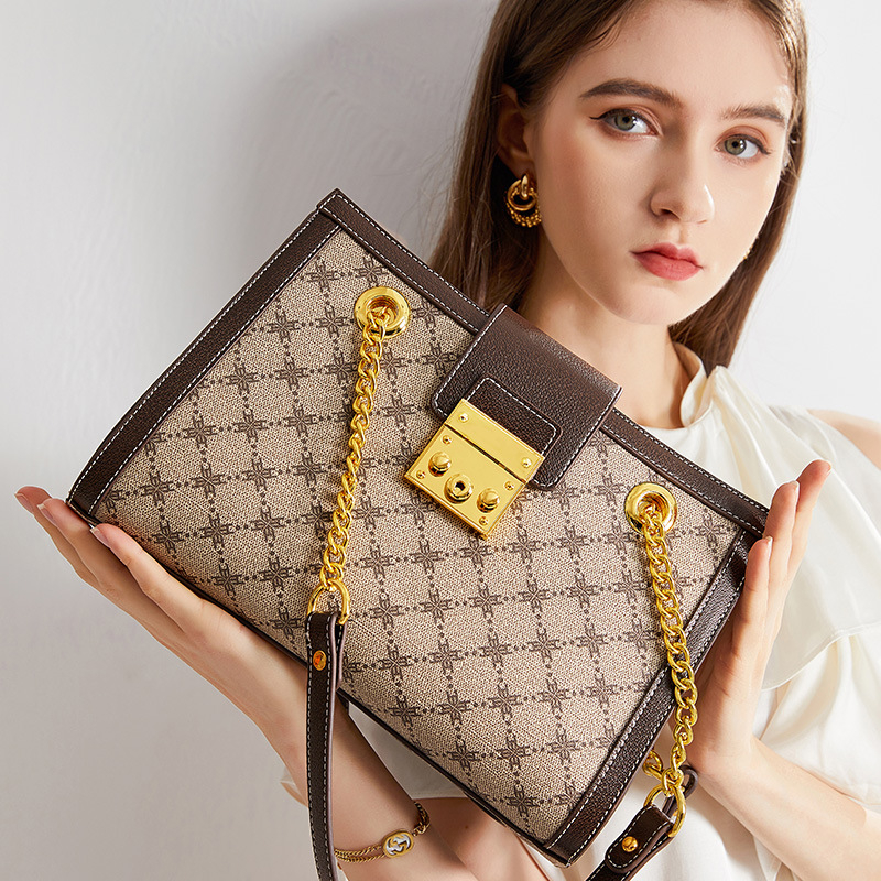 Ženska kožna crossbody torba s više džepova – zatvarač, vodoravni kvadratni oblik, poliester podstava