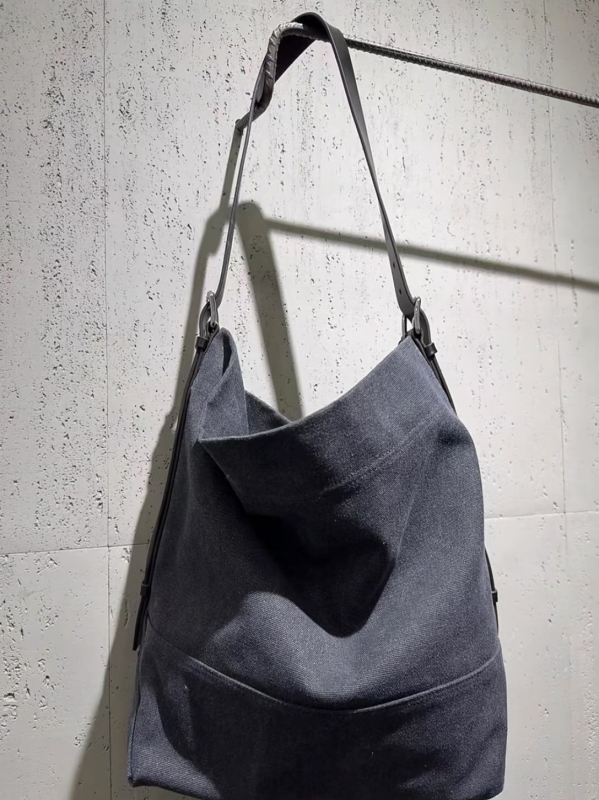 Bucket torba od platna s vrhunskom kožom, gradski stil, oblik kade, magnetsko zatvaranje, pretinica za telefon