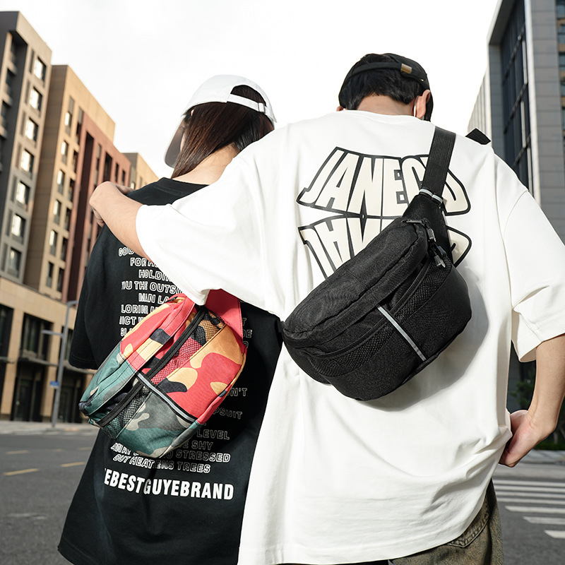 Višestruka muška pojas torba — velika kapaciteta, za outdoor aktivnosti i trčanje; Materijal: Oxford platno; Podstava: poliester; Otvaranje: zatvarač; Unutarnja struktura: džep za mobitel