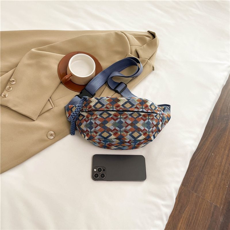 Crossbody torba za prsa – poliester, proljeće 2025, zatvarač, laminirano unutarnje pretiniste, crossbody dizajn