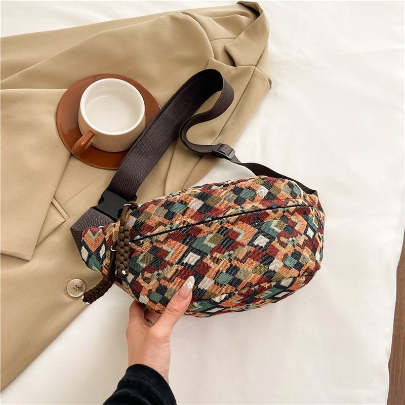 Crossbody torba za prsa – poliester, proljeće 2025, zatvarač, laminirano unutarnje pretiniste, crossbody dizajn