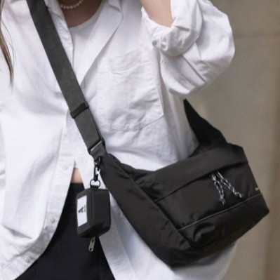 Fitnesa soma – ūdensizturīgs neilons, liela ietilpība, RFID kabata, viegla, universāla, crossbody dizains