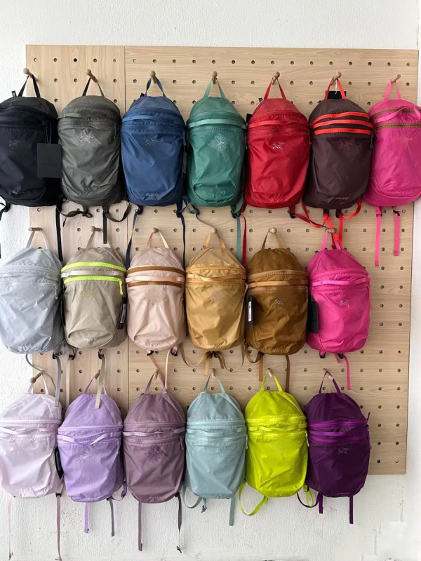 Ruksak 15L za outdoor planinarenje, lagan i vodootporan, unisex, džep za 12-inčni prijenosnik, uzorak ptica