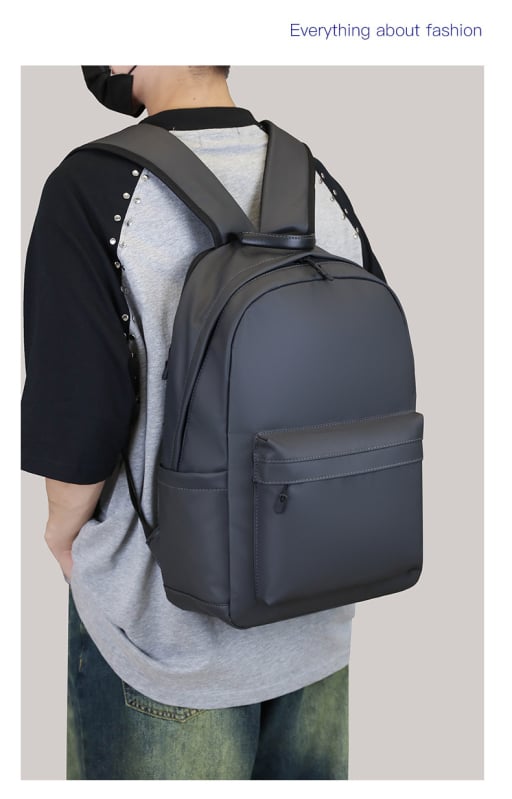 Rucsac impermeabil, material membrană din piele, capacitate sub 20L, compatibil cu laptop 8 inch, stil urban minimalist pentru călătorii